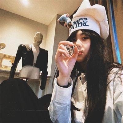 密切关注阿米莉亚